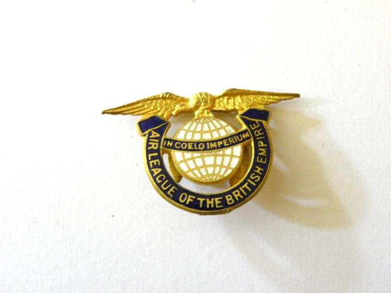 1933-9 Air League Enamel Badge.