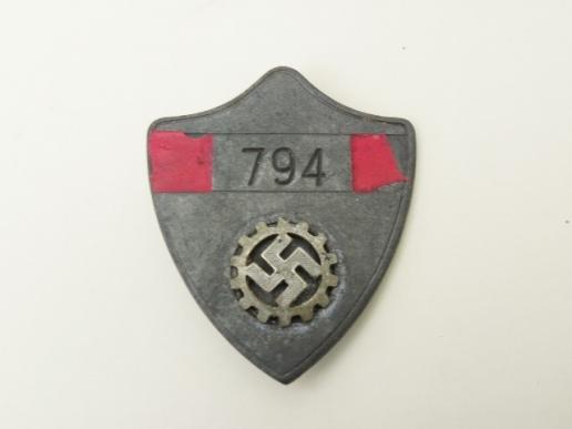 Rare WW2 German Factory Workers Badge – HEINKEL.