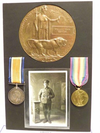 Death Plaque & Pair to Keynton Berks / Warwick Reg. 1st Day Casualty Amiens 1918.