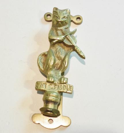 Vintage Novelty Brass Door Knocker Cat & Fiddle.