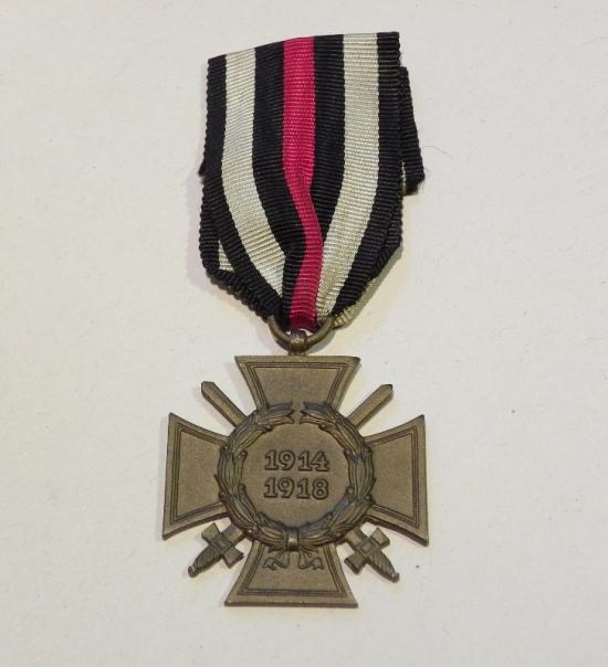 WW1 German Honour Cross with Swords. Maker GG