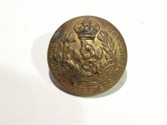 Early 20thC Queen’s Own Worcestershire Hussars Brass Button  6