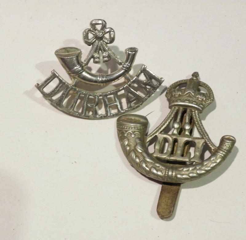 Durham Light Infantry Cap & Shoulder Badge Set.