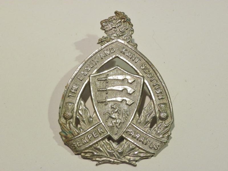 Vintage Canadian Essex and Kent Scottish Glengarry Badge.