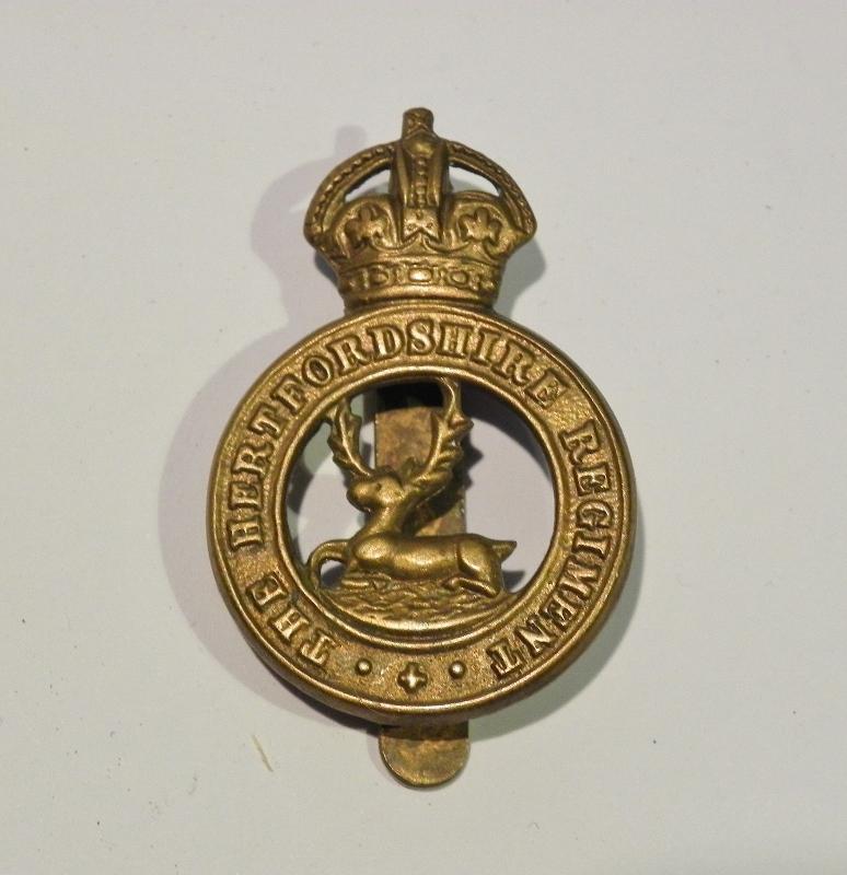 WW1 Era Hertfordshire Regiment Cap Badge.