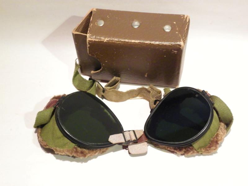 Vintage C1930’s Driving/Aviator Goggles in Case