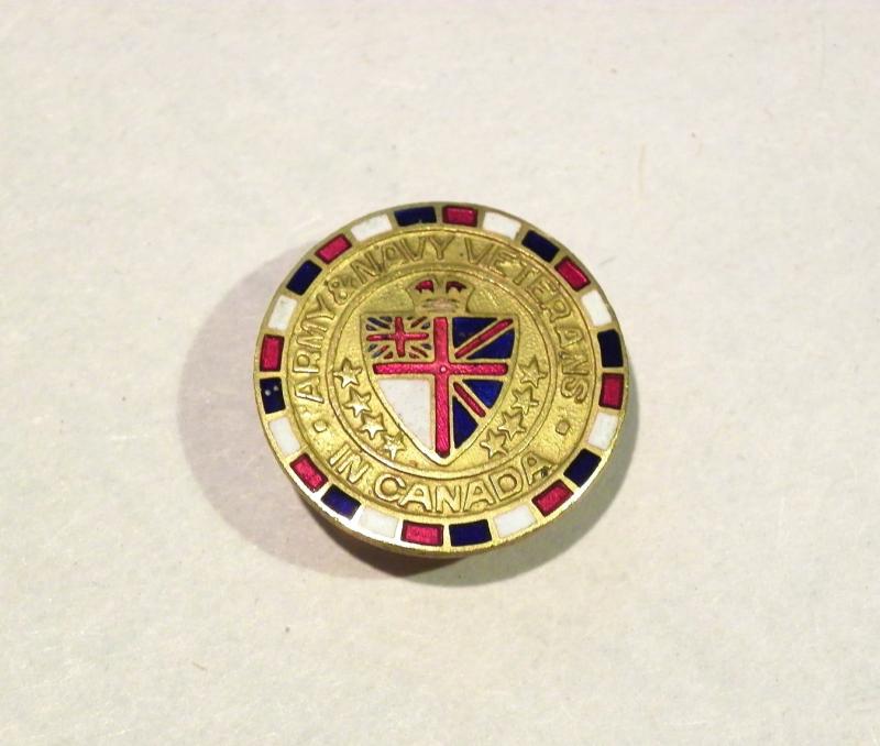 Post WW2 Canadian Veterans Army and Navy Button Badge