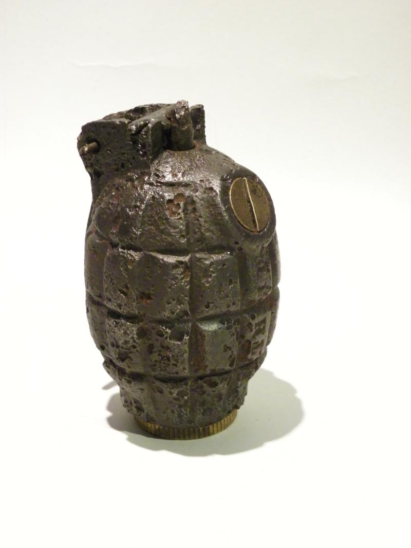 WW1 Era Mills Bomb Hand Grenade – No23 MK1 Falkirk Iron Co