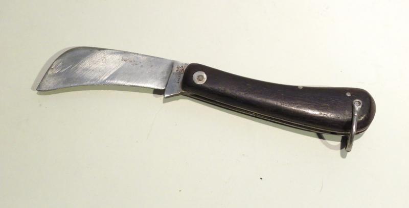 Vintage Folding Knife by Kenbourne.