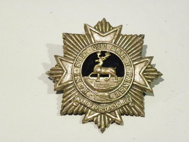 Boer War Era Bedfordshire Slouch Hat Badge.
