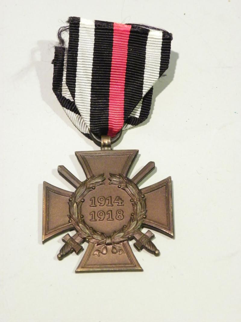 WW1 German Veterans Honour Cross with Swords – maker RV 21.