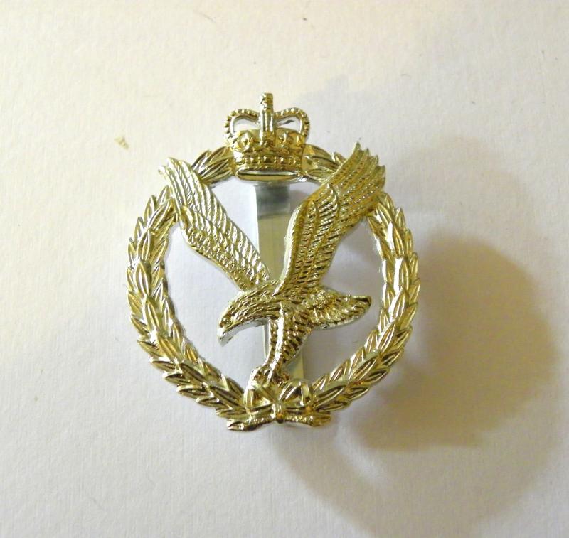 QEII Army Air Corps Cap Badge.
