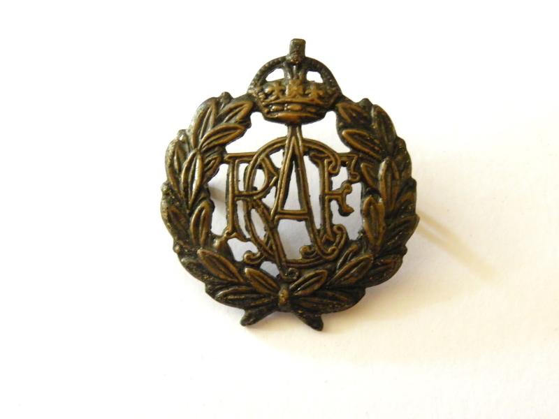 WW2 Era Royal Canadian Air Force Cap Badge.