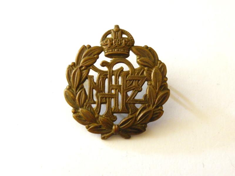 WW2 Royal New Zealand Air Force Cap Badge.