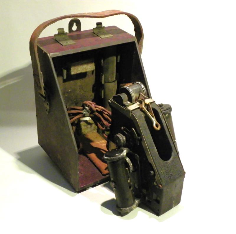 A WW2 AM mark 116B/151 bubble sextant,