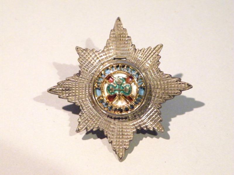 Vintage Irish Guards Officers Badge.