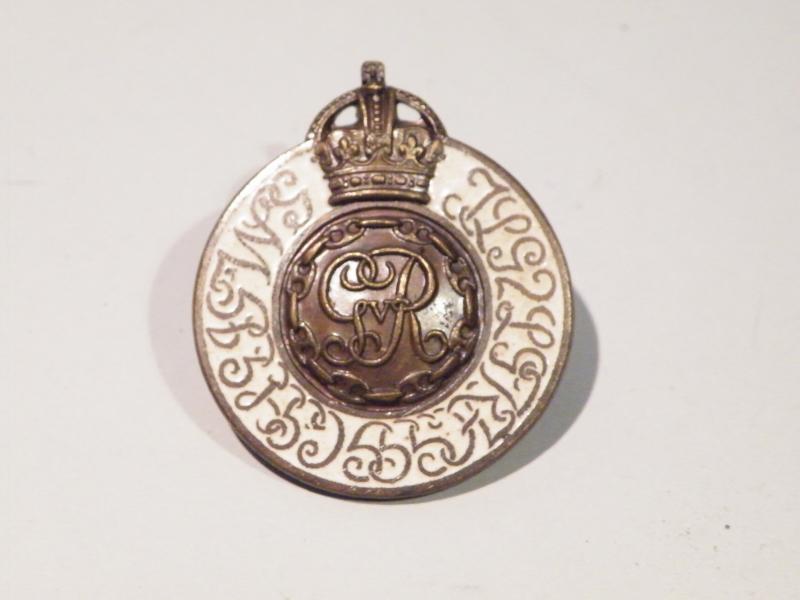 Scarce WW1 Era Guards Officer Training Unit Cap Badge.