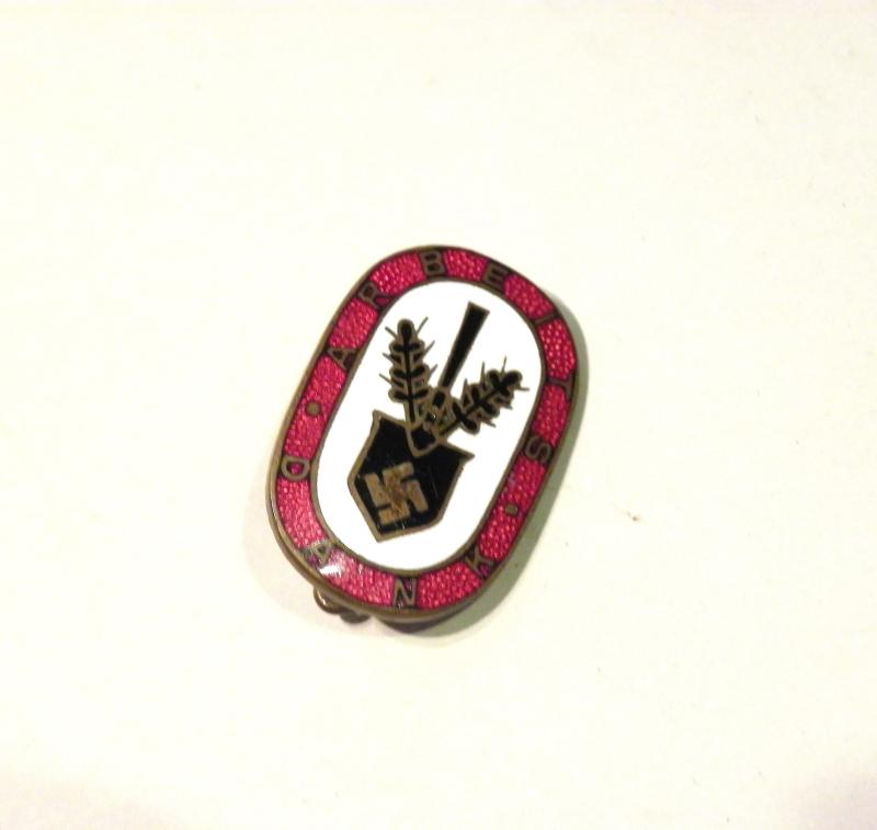 1930’s German R A D Enamelled Badge.