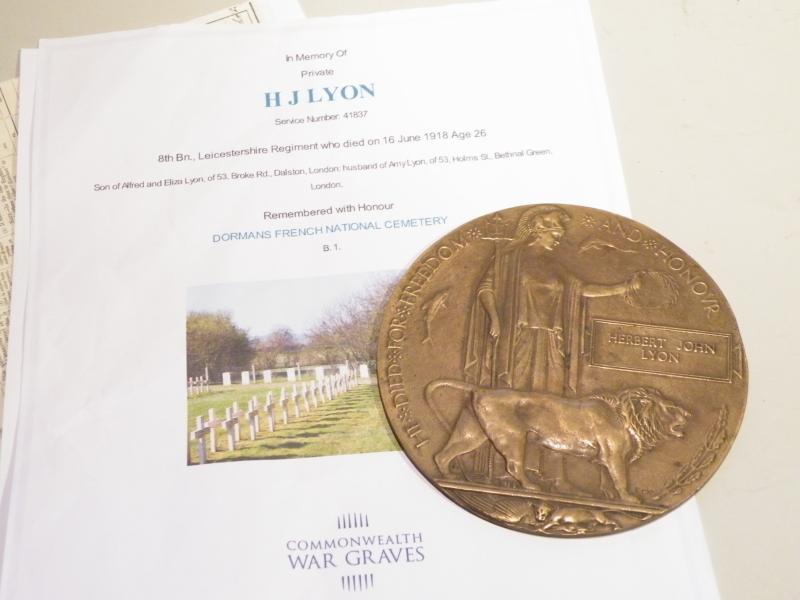 WW1 Bronze Memorial Plaque to Lyon 8th Leicester’s.