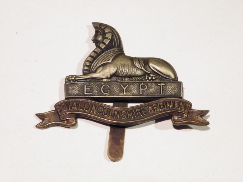 Post WW2 Royal Lincolnshire Regiment Cap Badge.