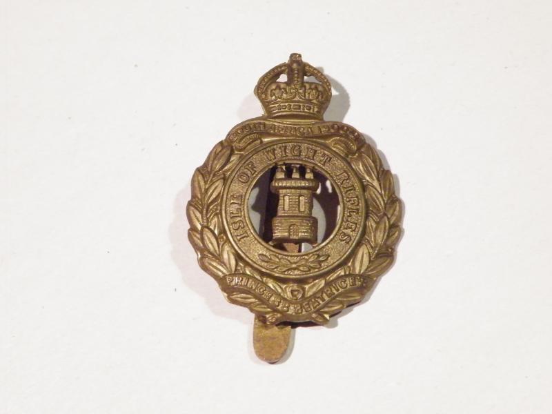 WW1 era Isle of White Rifles Cap Badge.