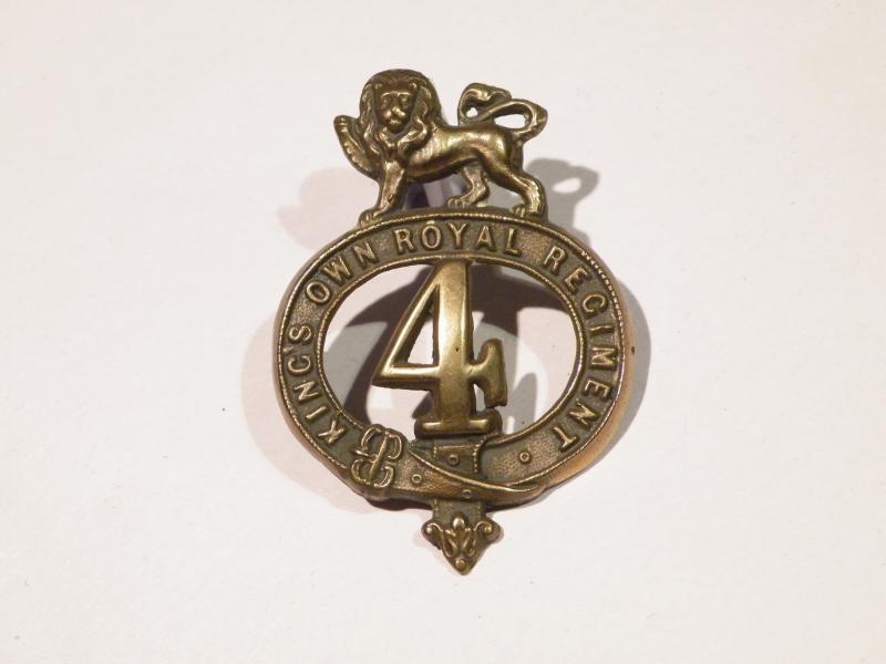 Victorian 4th Regiment of Foot Glengarry Badge.