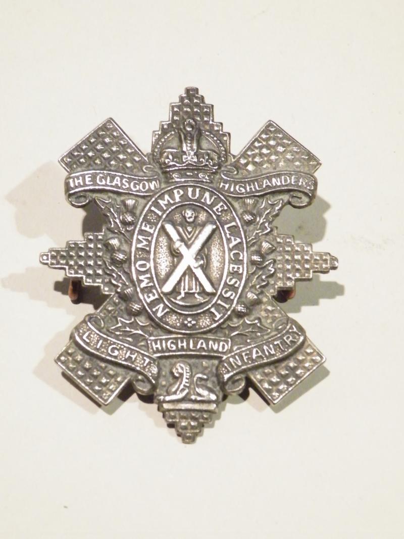 WW1 Era Glasgow Highlanders Glengarry Badge.