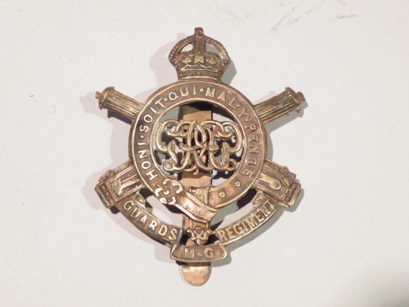 WW1 Era Guards Machine Gun Regiment Cap badge.