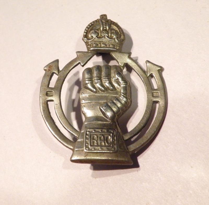WW2 Royal Armoured Corps Cap Badge.
