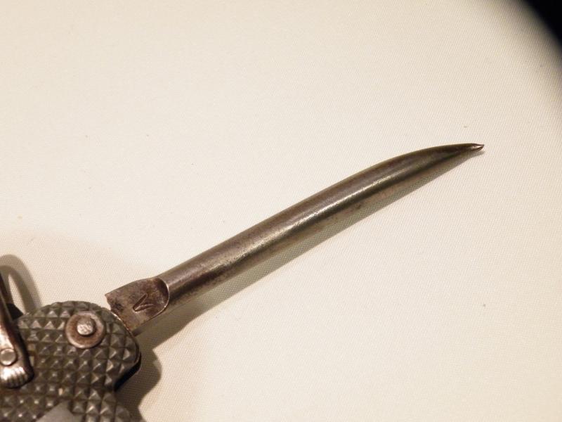 Large Military Jack Knife.