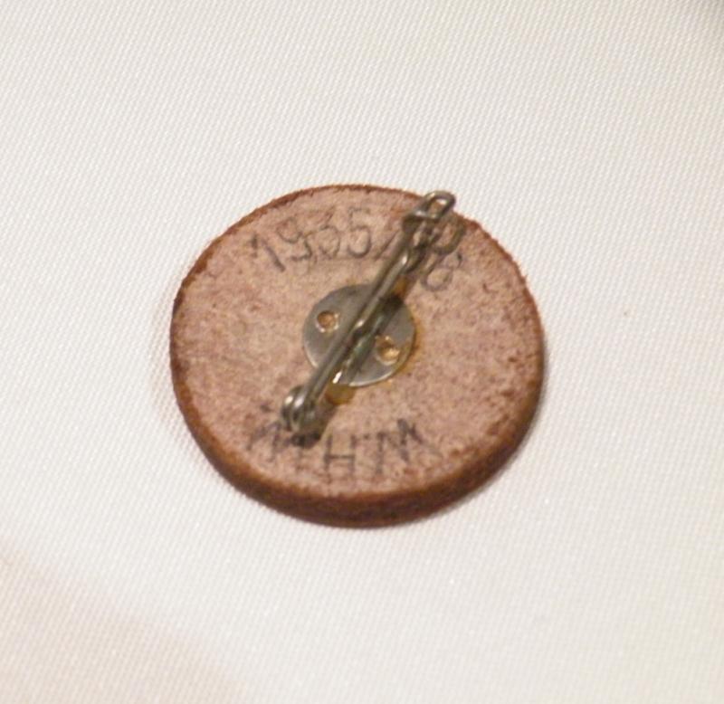 1930’s German Wolfsangle Rune Day Badge.