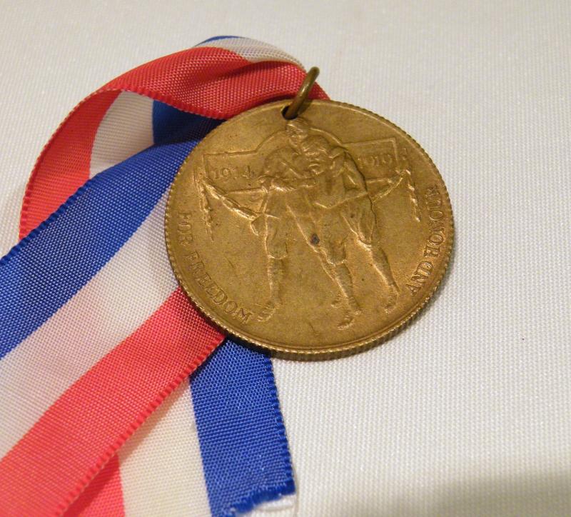 Scarce WW1 Era Anglo Indian 1914-19 Peace Medal