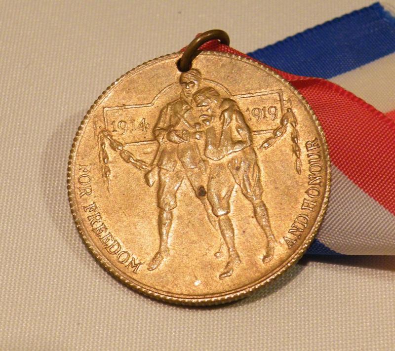 Scarce WW1 Era Anglo Indian 1914-19 Peace Medal