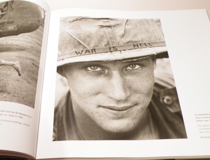 Book – Vietnam The Real War a Photographic History