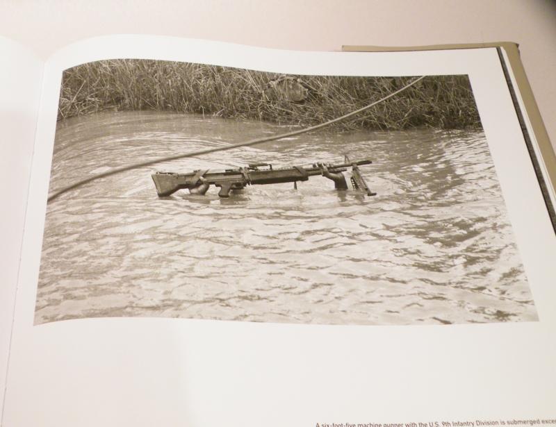 Book – Vietnam The Real War a Photographic History