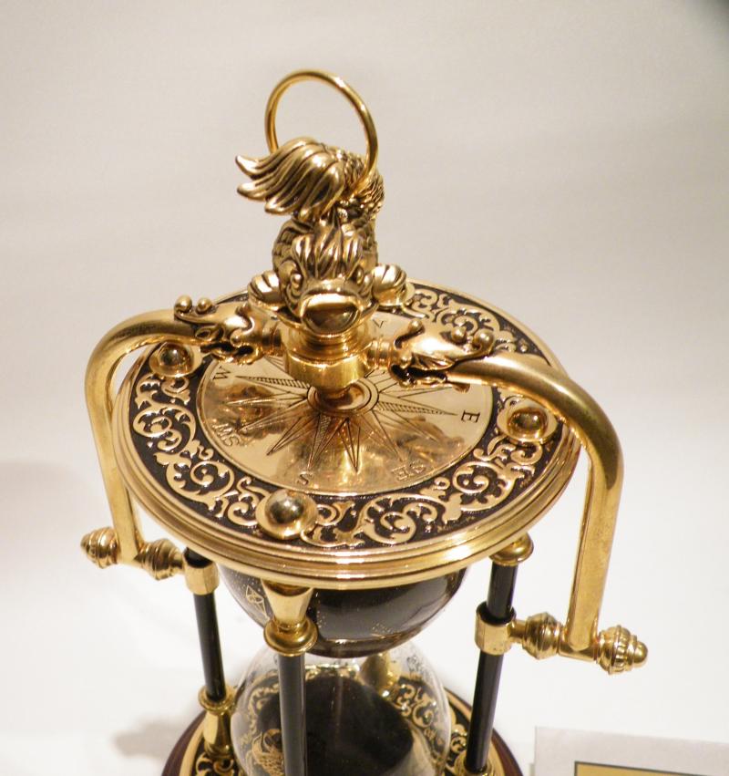 Vintage Franklin Mint – The Discovery Hourglass