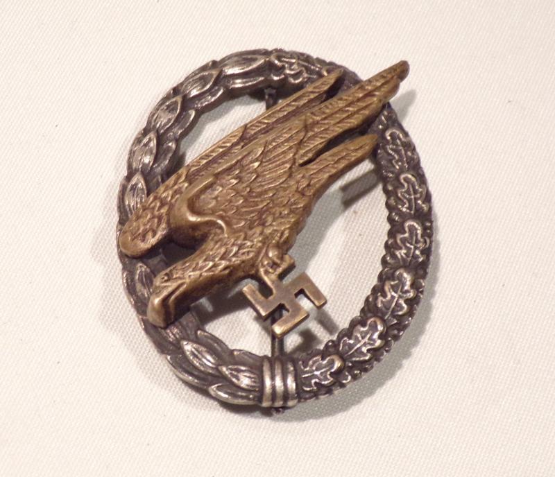 WW2 German Luftwaffe Paratroopers Badge by Brüder Schneider.