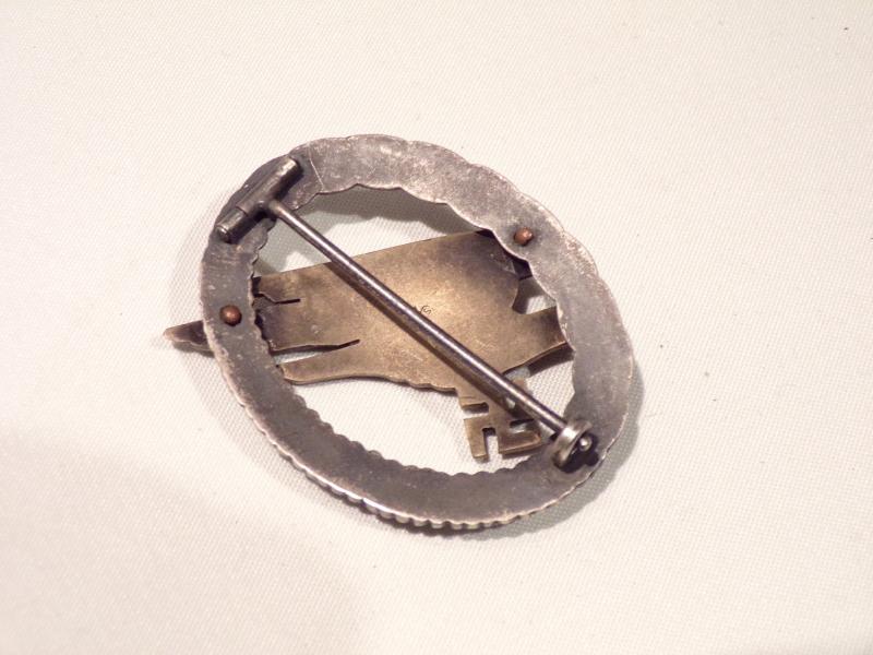 WW2 German Luftwaffe Paratroopers Badge by Brüder Schneider.