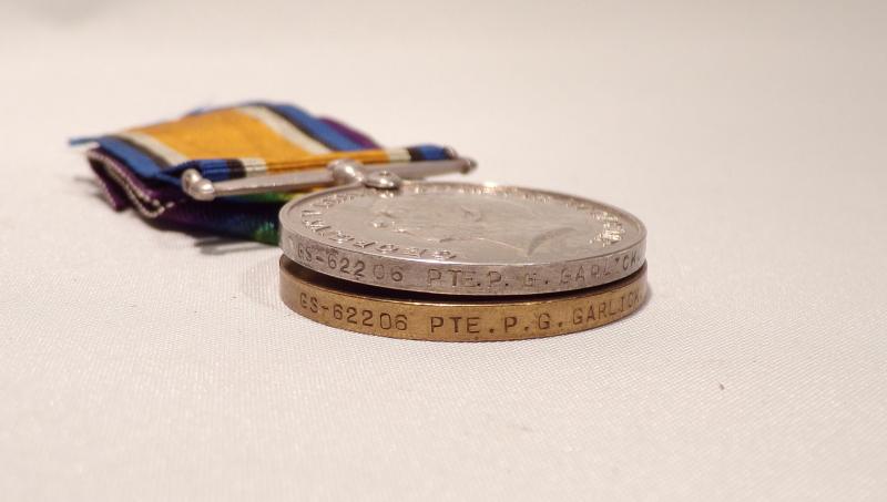 WW1 Medal pair to Garlick Royal Fusiliers.