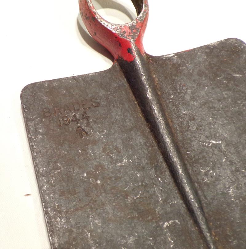 WW2 British E-Tool Complete in Web Cover.