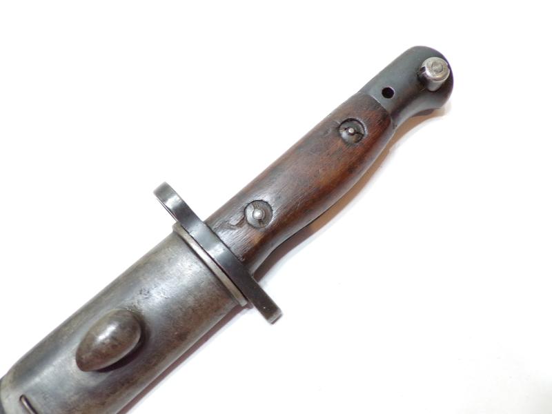 WW1 British 1907 Mk1 SMLE Bayonet by Sanderson.