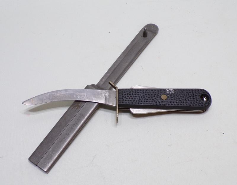 Vintage RAF Aircrew Survival Parachute Knife.