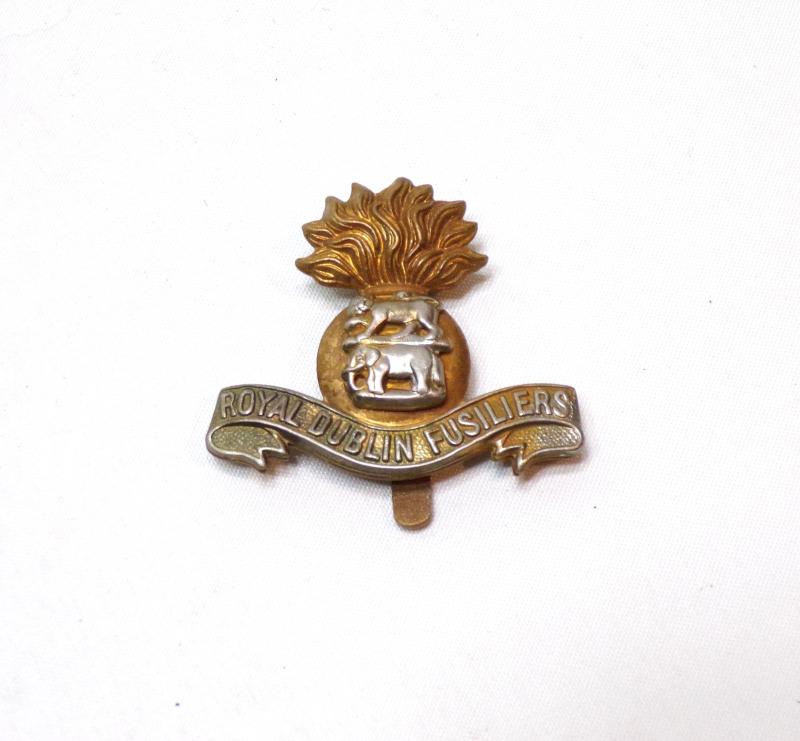 WW1 Era Royal Dublin Fusiliers Cap Badge.
